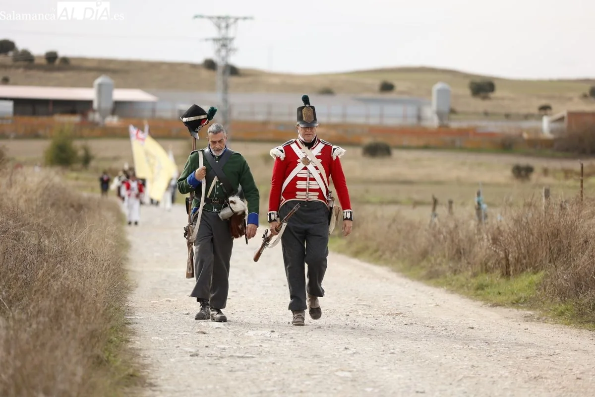 Recreación histórica anual de la Batalla de Arapiles: tropas de época en formación